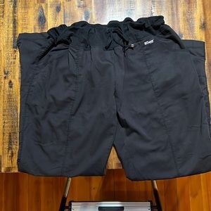 Lightly used extra large Grey’s Anatomy active scrub pants